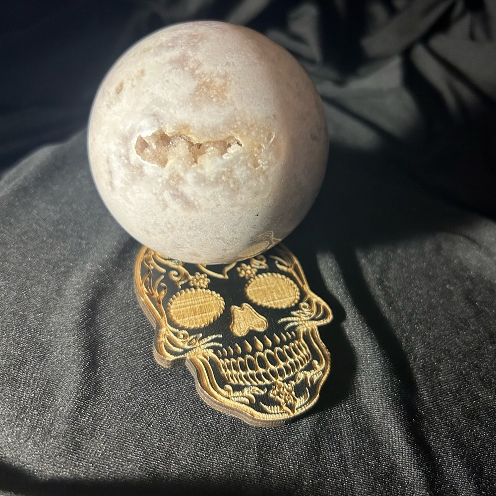 Flower agate sphere